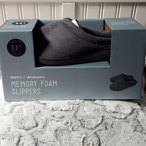 Wayland Square Memory Foam Slippers
